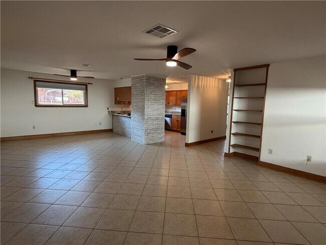 Foto del edificio - 4840 Rye St