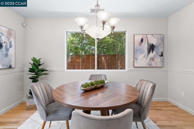 Foto del edificio - 179 Foxglove Ln