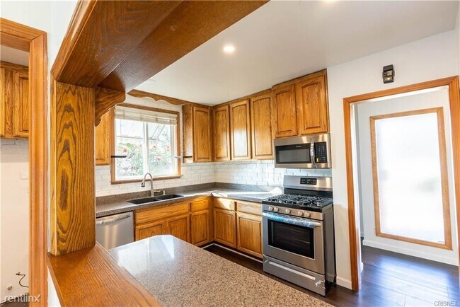 Foto del edificio - 3 br, 2 bath House - 20450 Hart St