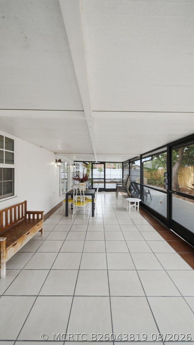 Foto del edificio - 20009 NW 66th Pl