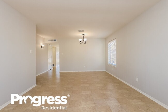 Building Photo - 4744 Loma Blanca Dr