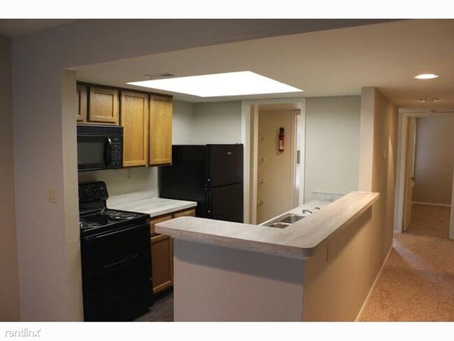 Foto del edificio - 4334 E 66th St