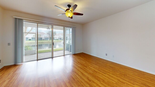 Building Photo - Spacious townhome for rent in Campfield!