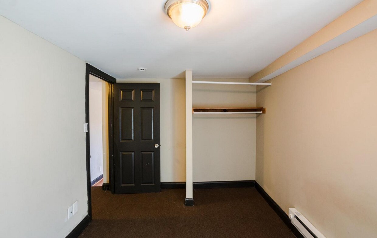 5709 N Lambert St, Philadelphia, PA 19138 Townhome Rentals in