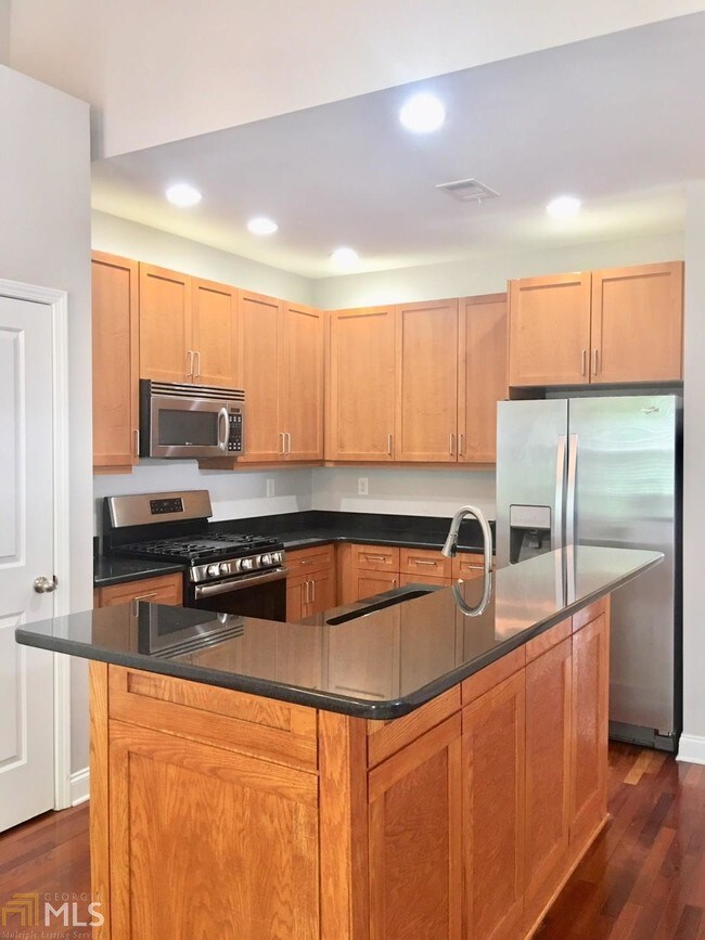 Building Photo - 5895 Brookside Oak Cir