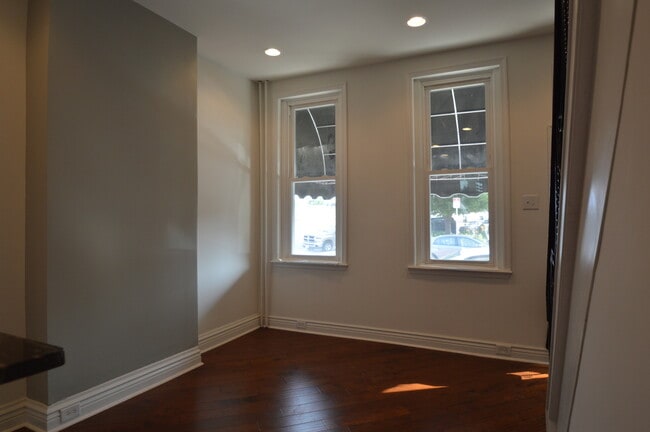 Building Photo - Beautifully Renovated 2BR Fishtown Home with Deck AVAIL 6/1