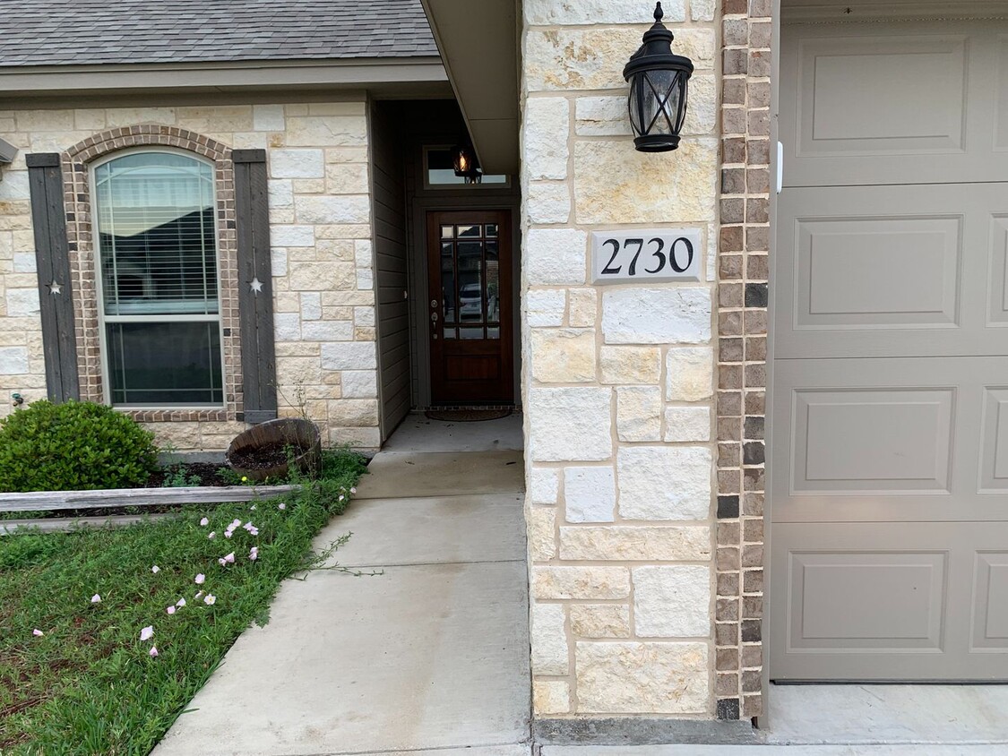 Foto principal - 4 Bed 2 Bath House for rent in Belton ISD