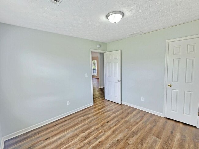 Building Photo - 134 Dove Landing