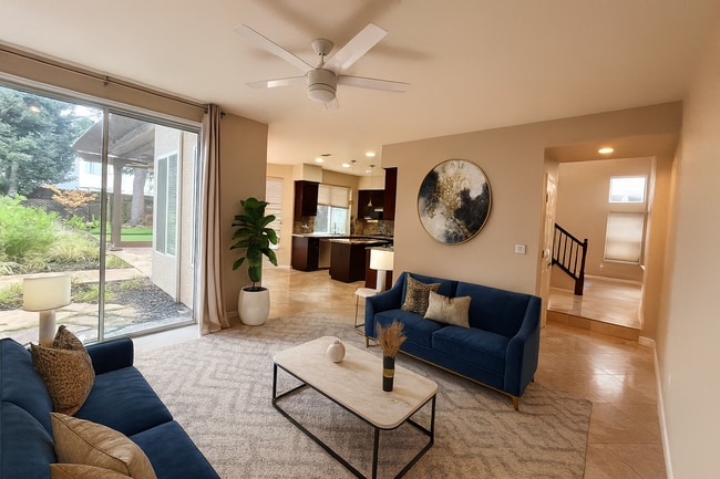 Building Photo - Bright and Spacious 3-Bed/Bath Easy Living on a Quiet Davis Street