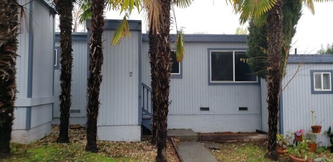 Building Photo - 17709 Sunset Way
