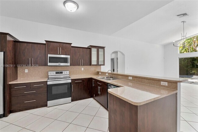 Building Photo - 8943 SW 212th Ln