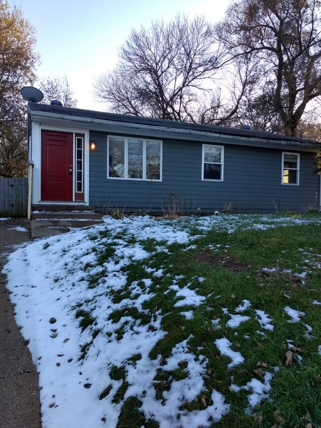Building Photo - 506 Payton Ave