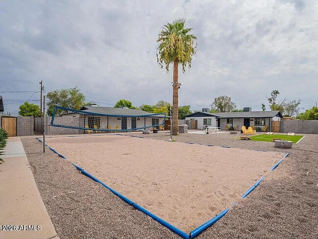 Building Photo - 1026 E Tempe Dr