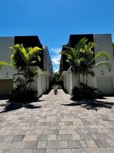 Building Photo - 2740 SW 29th Ave