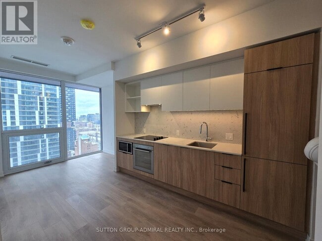 Building Photo - 82 Dalhousie St