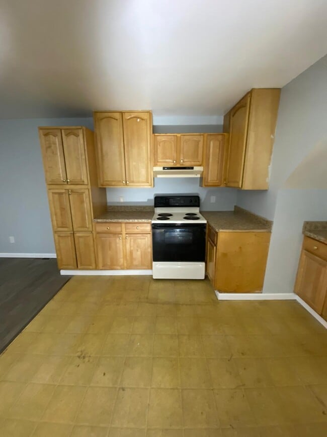 Building Photo - 1140 Wolf St