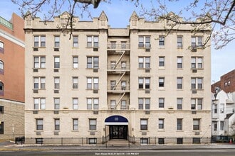 Building Photo - 151 Sip Ave