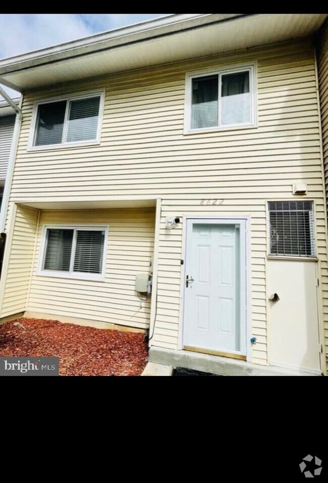 Building Photo - 8622 Village Sq