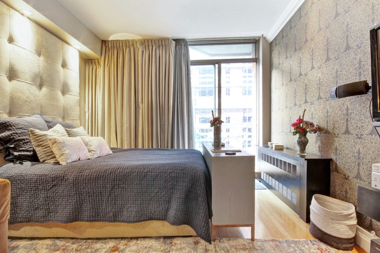 Photo - 184 Thompson St (New York, NY)