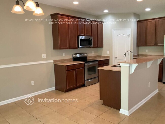 Building Photo - 161 Woodfield Ln