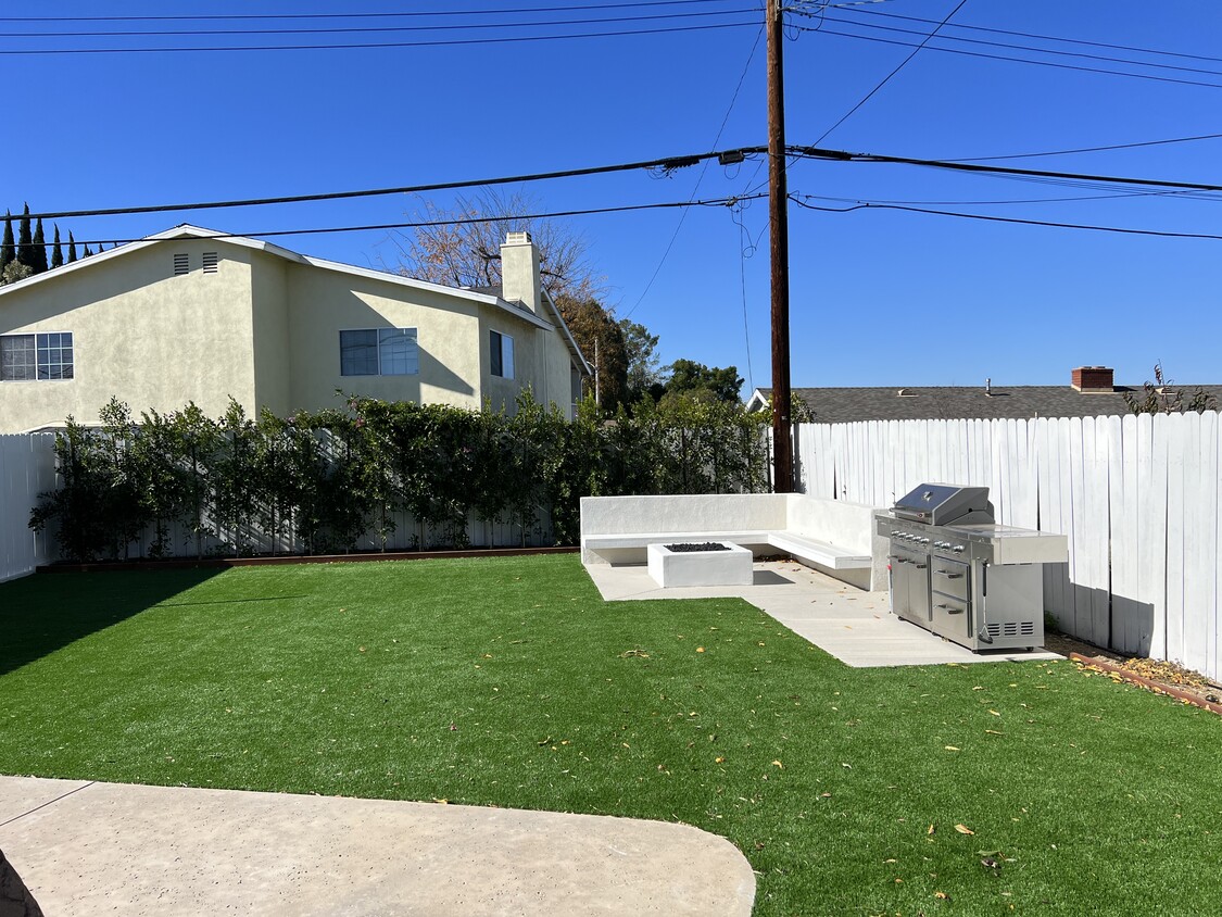 Building Photo - 1863 Burleson Ave