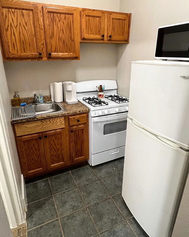 Foto del edificio - 322 E 15th St