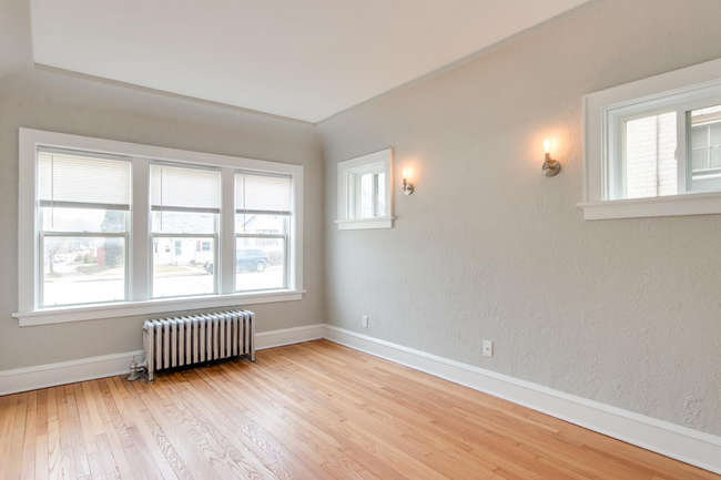 Foto del edificio - 3279 S Kinnickinnic Ave