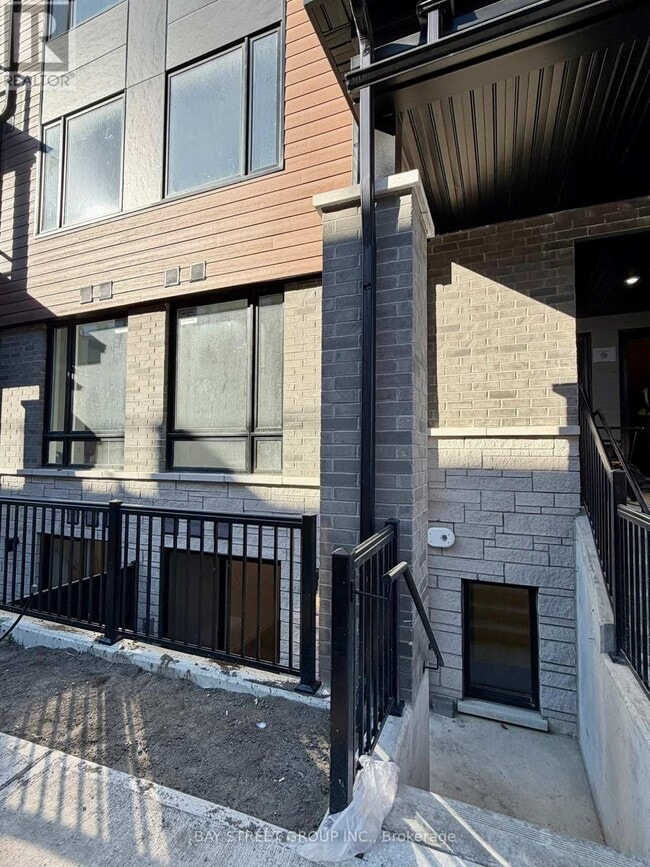 Building Photo - 113 Marydale Ave