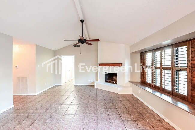 Building Photo - 6019 Coachgate Dr