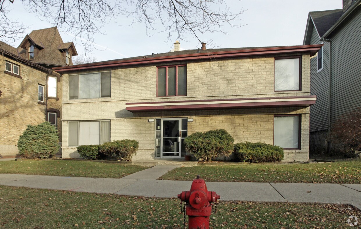 Building Photo - 1652 N Humboldt Ave
