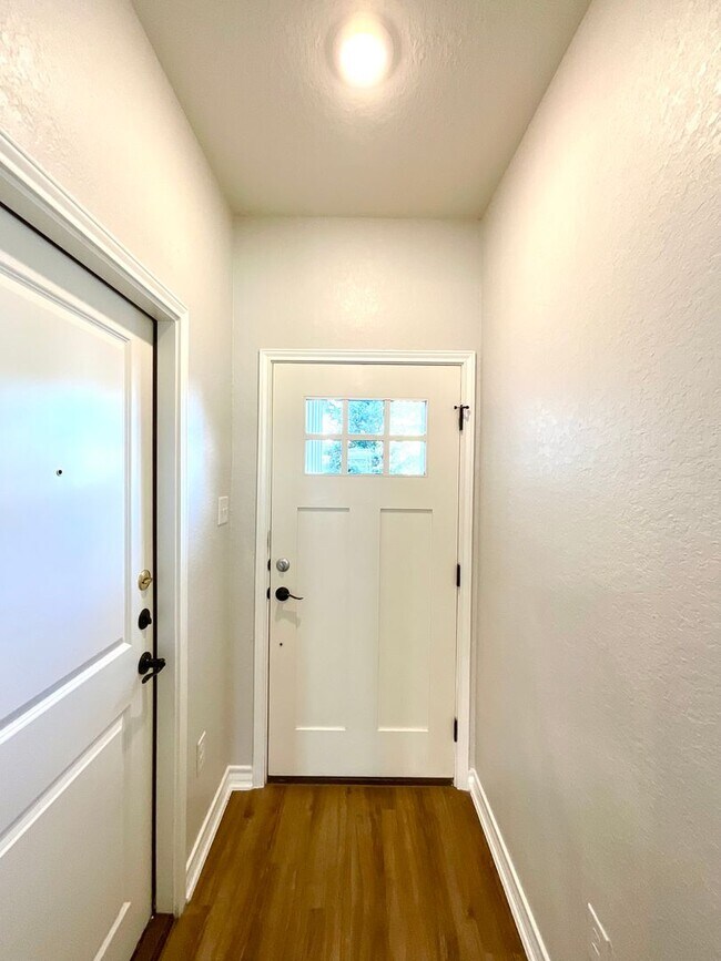 Photo - 10346 Lynwood Branch Apartment