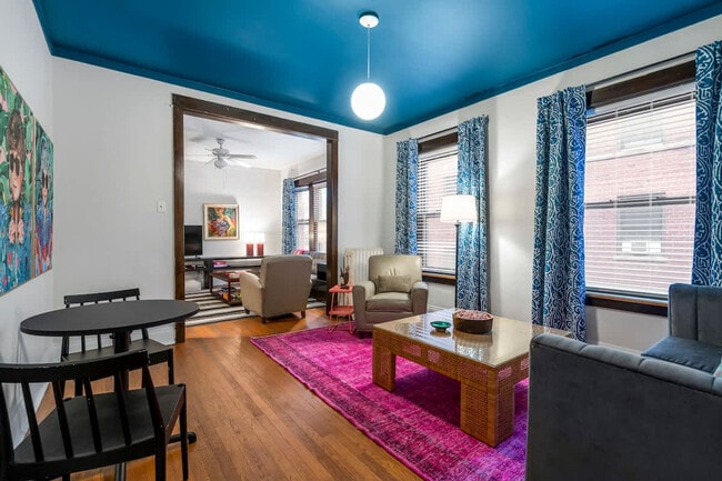 Foto del edificio - 3759 N Wayne Ave