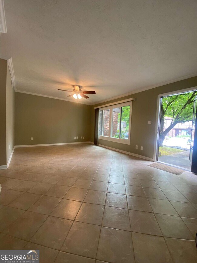 Foto del edificio - 1194 Ashborough Dr