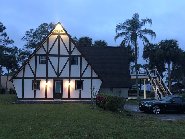 Building Photo - 2440 Brandywine Ln
