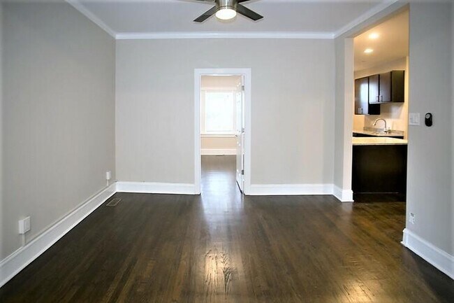 Building Photo - 2 bedroom in Chicago IL 60640