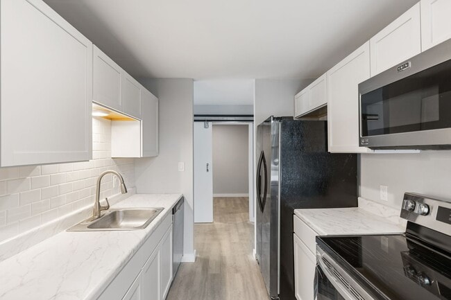 Interior Photo - Altitude West (Altitude RPB, LLC)