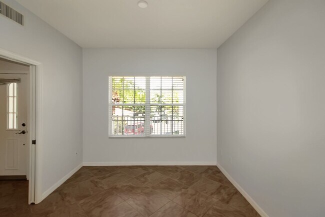Building Photo - San Lino Annual Condo for Rent