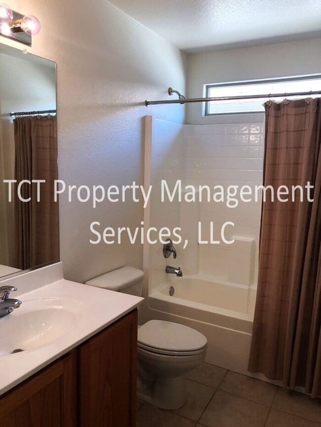 Foto del edificio - Charming home in 55+ Gated Community of Solera