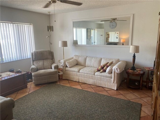 Foto del edificio - 22375 Edgewater Dr
