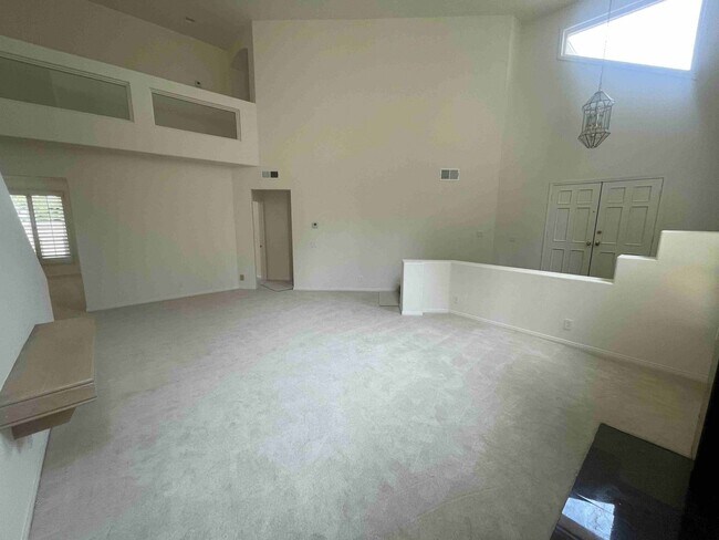 Building Photo - CALABASAS MEDITERRANEAN ESTATE IN THE BELL...