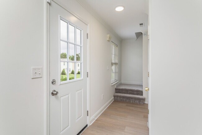 Foto del edificio - 3956 Archibald Way