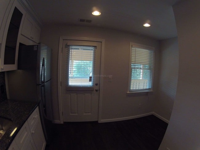 Foto del edificio - 267 Central Ave