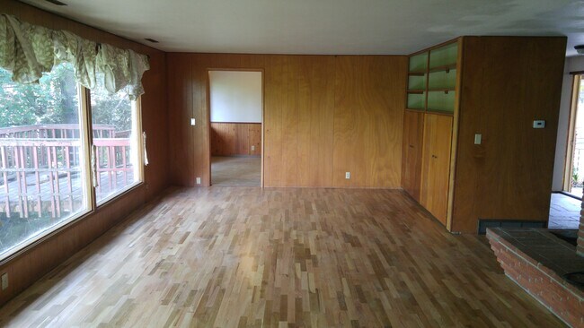 Living Room - 1820 NE Wheatland Dr