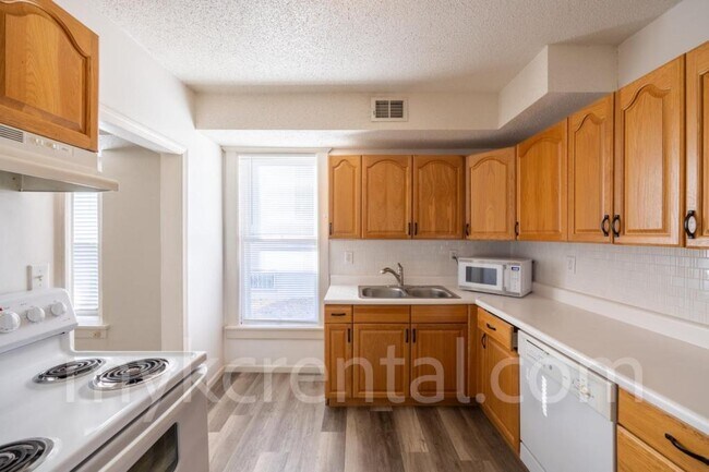 Foto del edificio - 4306 Fisher St