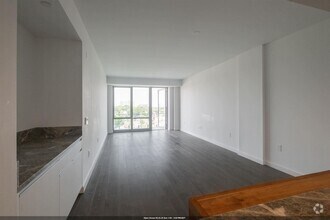 Building Photo - 320 Adolphus Ave