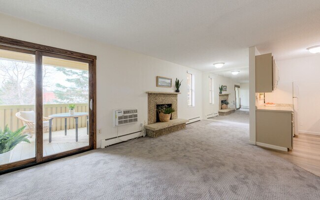 Foto del edificio - Top Floor Condo with 2 Private Balconies A...