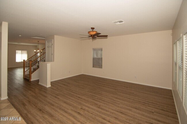 Foto del edificio - 605 N 111th Dr