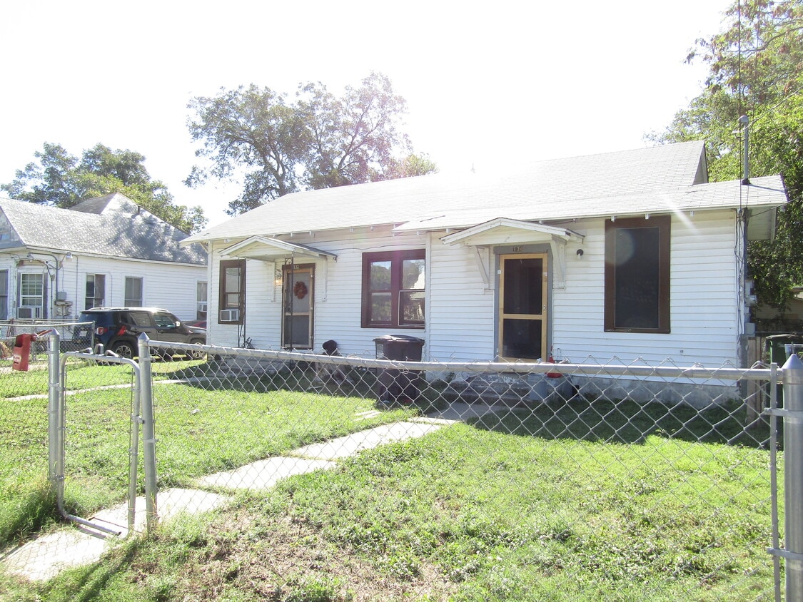 134 Gladstone St, San Antonio, TX 78214 House Rental in San Antonio