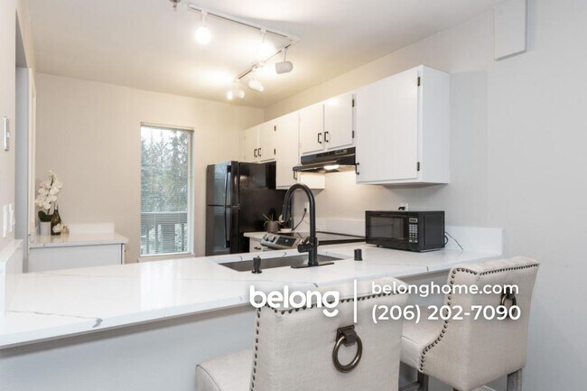 Foto del edificio - 515 Newport Way NW