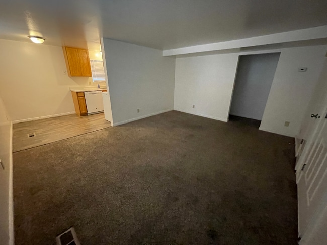 Building Photo - 8611 S 1240 E